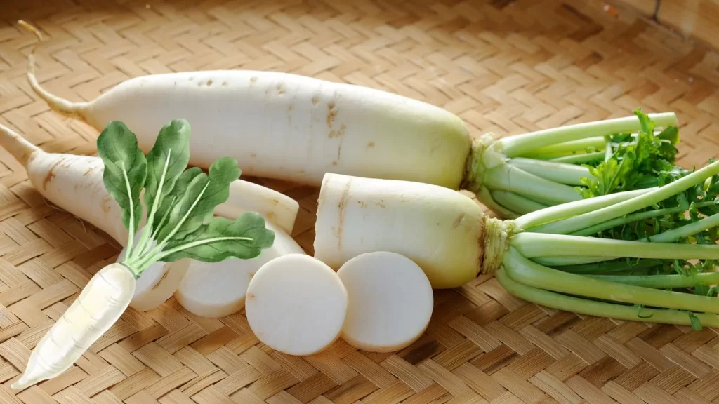 Fresh red radishes sliced on a wooden cutting board, highlighting their low-calorie, high-fiber content.